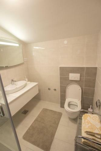 Hostal Apartments And Rooms Irena