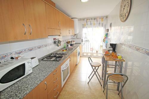 Apartamento S�per C�ntrico, Luminoso, Amplio, Terrazas Y Patio