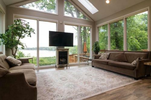 Nature Living Luxury Private Home Pristine Lake