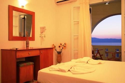 Pirgos Stelida Hotel