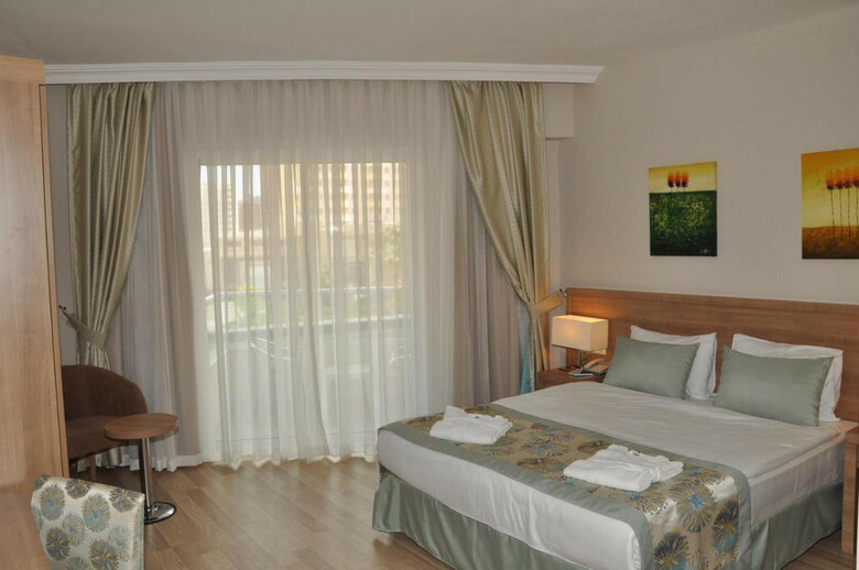 Hotel Wyndham Garden Lara