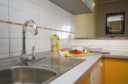 Hostal Apartment And Room Marlen