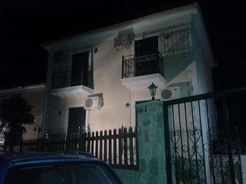 Apartamento Iriana Village Inn