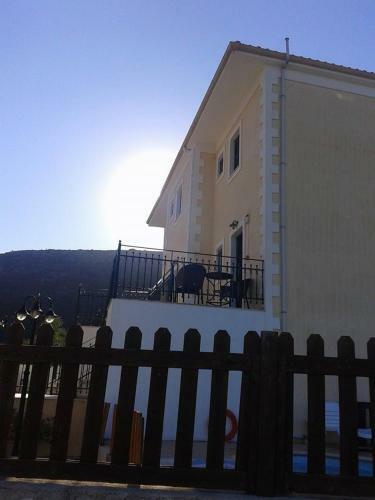 Apartamento Iriana Village Inn