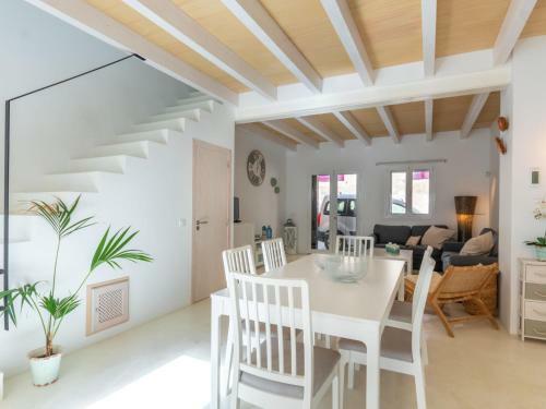 Holiday Home Can Regalat Heated Pool