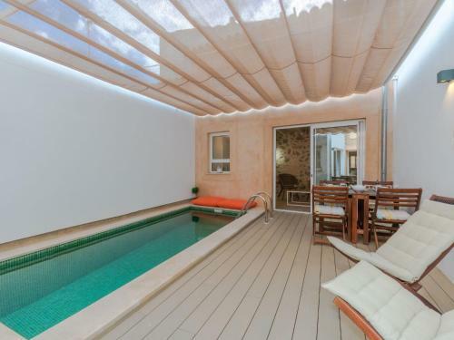 Holiday Home Can Regalat Heated Pool