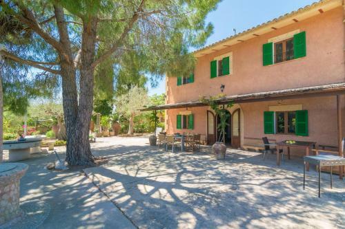Villa Cas Capell� & Casa Rub�