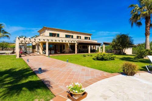 Villa Els Mitjans