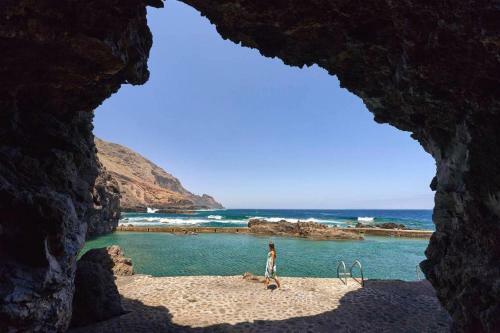Apartamento Primera L�nea En Piscinas Naturales.