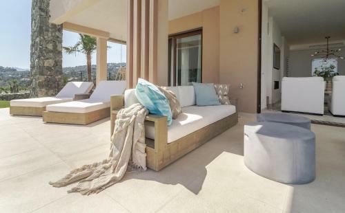 Lo- Brand New Apartment, Stunning Views