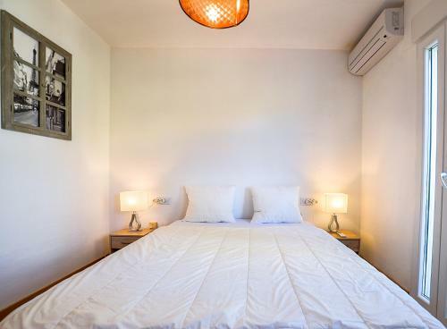 Hostal Torrequebrada Golf & Beach Guesthouse