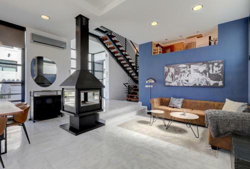 Villa In Puerto Marina With Private Pool