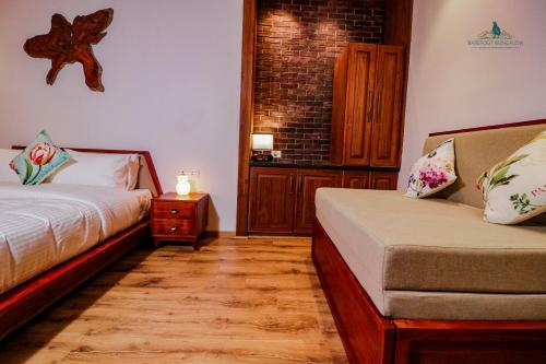 Villa Serene Bungalow In Foothills Of Himalayan Range
