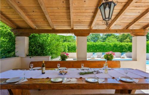 Holiday Home Katun Lindarski IV