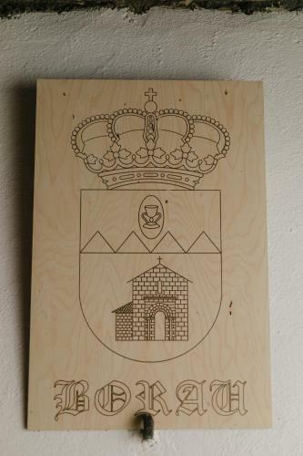 Borau - Casa 150m2 Con Jard�n Y Barbacoa