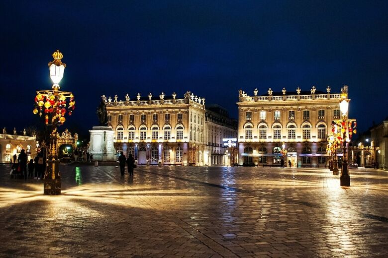 Hotel Grand De La Reine
