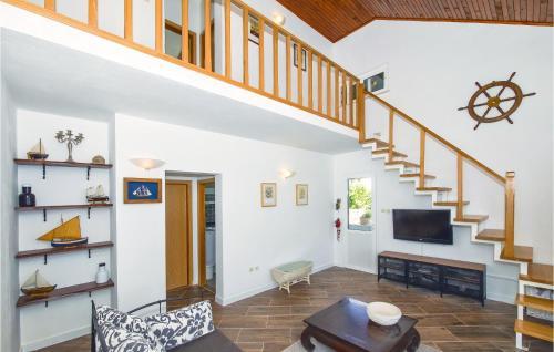 Holiday Home Postira Mala Lozna