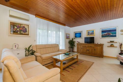 Apartments Palma Loncar