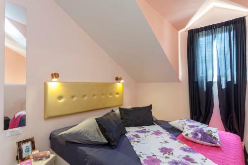 Apartments Marhela Jakov