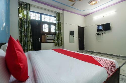 Hotel Collection O 60794 A One Residency And Restaurant