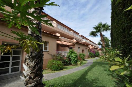 Almar Apartment