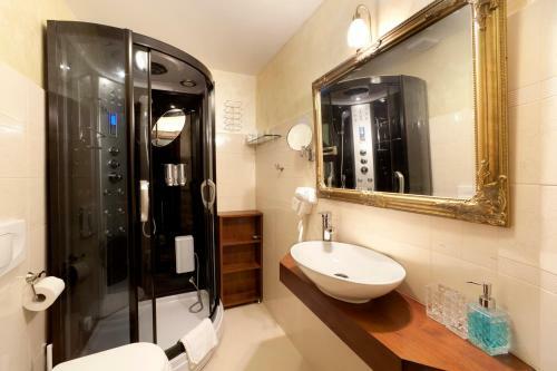 Hostal Villa Castello Rausch