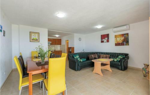 Holiday Home Put Zuke I