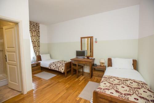 Hostal St. Hubert Hunting Lodge