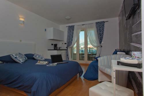 Apartamentos Makarska City Bay Studios