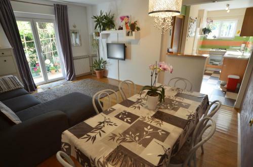 Apartments Mirta