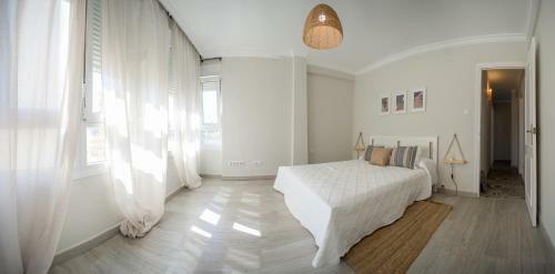 Playa Victoria Deluxe Apartment
