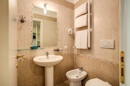 Hostal Four Rivers Suites