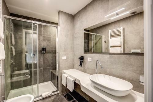 Hostal Four Rivers Suites
