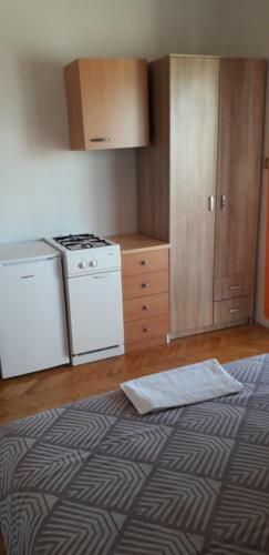 Apartments And Rooms Nediljko