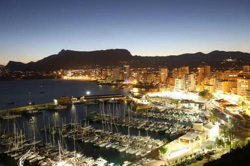 Apartments 100 M Away From The Beach With Parking