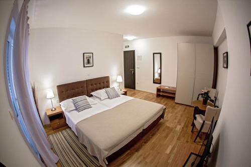 Hostal Rooms Margarita