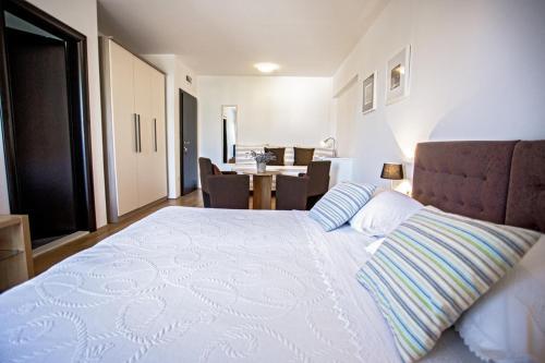 Hostal Rooms Margarita