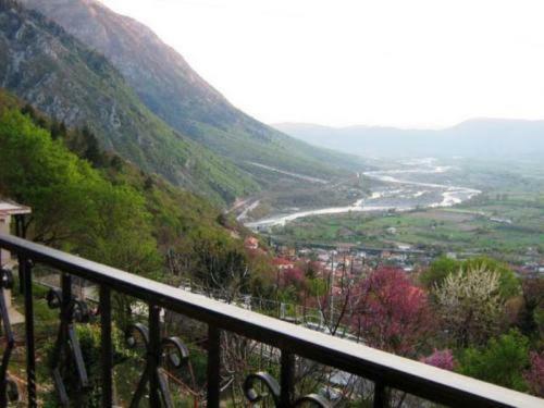 Apartamento Gerakofolia Rooms To Let