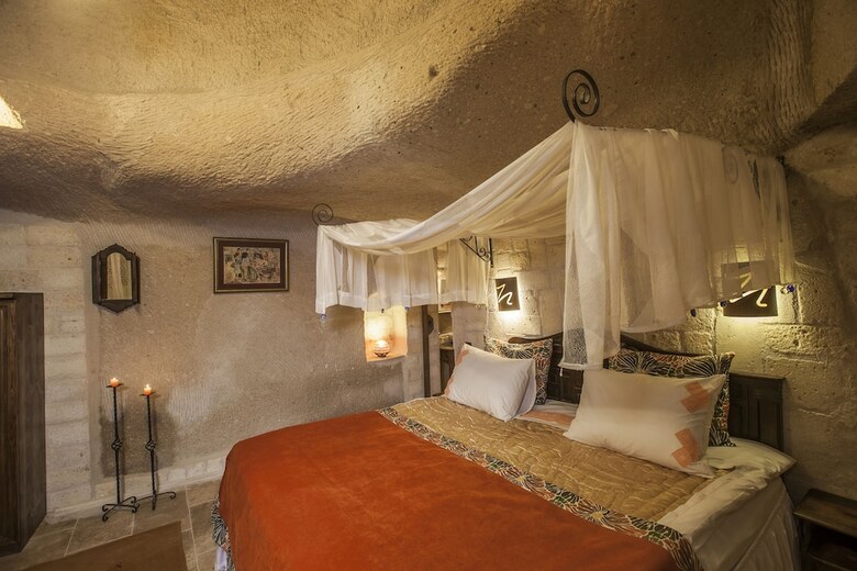 Oyku Evi Cave Hotel