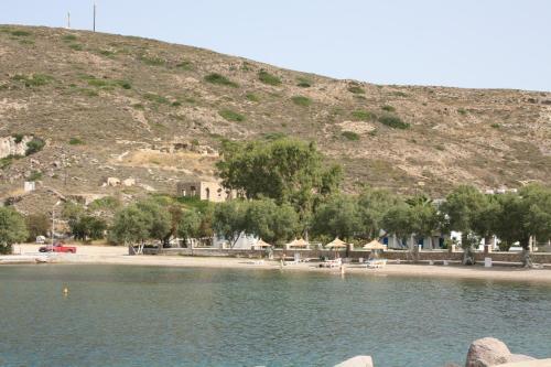 Hostal Tassoula Rooms