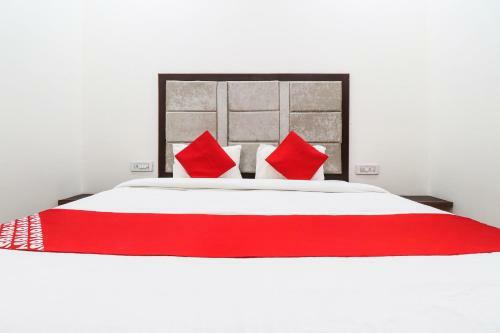 Hotel Oyo 66993 Taj Royal