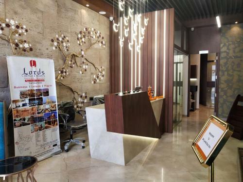 Hotel Sk Lords Eco Inn Ahmedabad