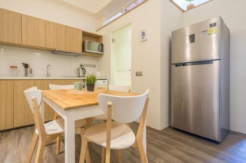 Hotel Vista Studio Loft Suites (staycation Approved)