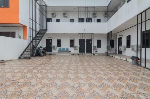 Hotel Reddoorz At Sani Guest House