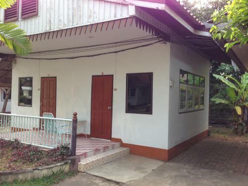 Hostal Chaisuk Bungalow