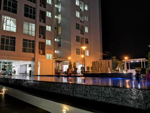 Apartamento Strait Garden Suites X Ace Pro @ George Town