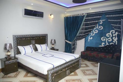 Hotel Titanic Resort Faisalabad