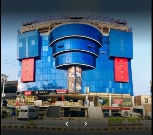 Grand Regent Hotel And Suites