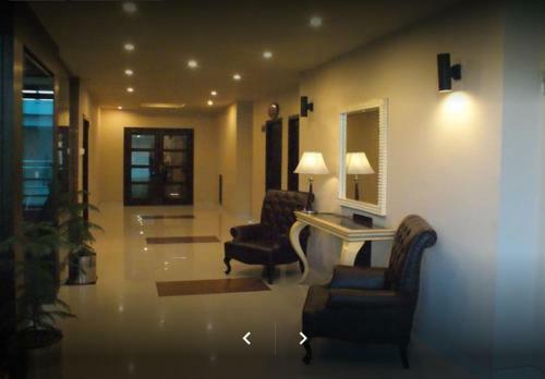 Grand Regent Hotel And Suites