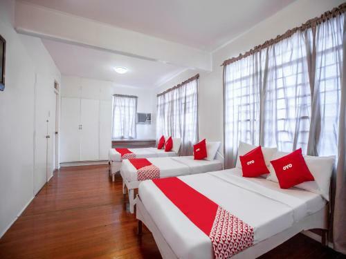 Hotel Vaccinated Staff - Oyo 588 Sunrock Resort